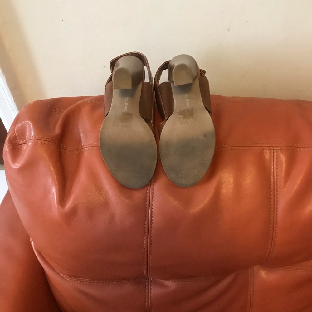 Heels - Picture 4 of 8